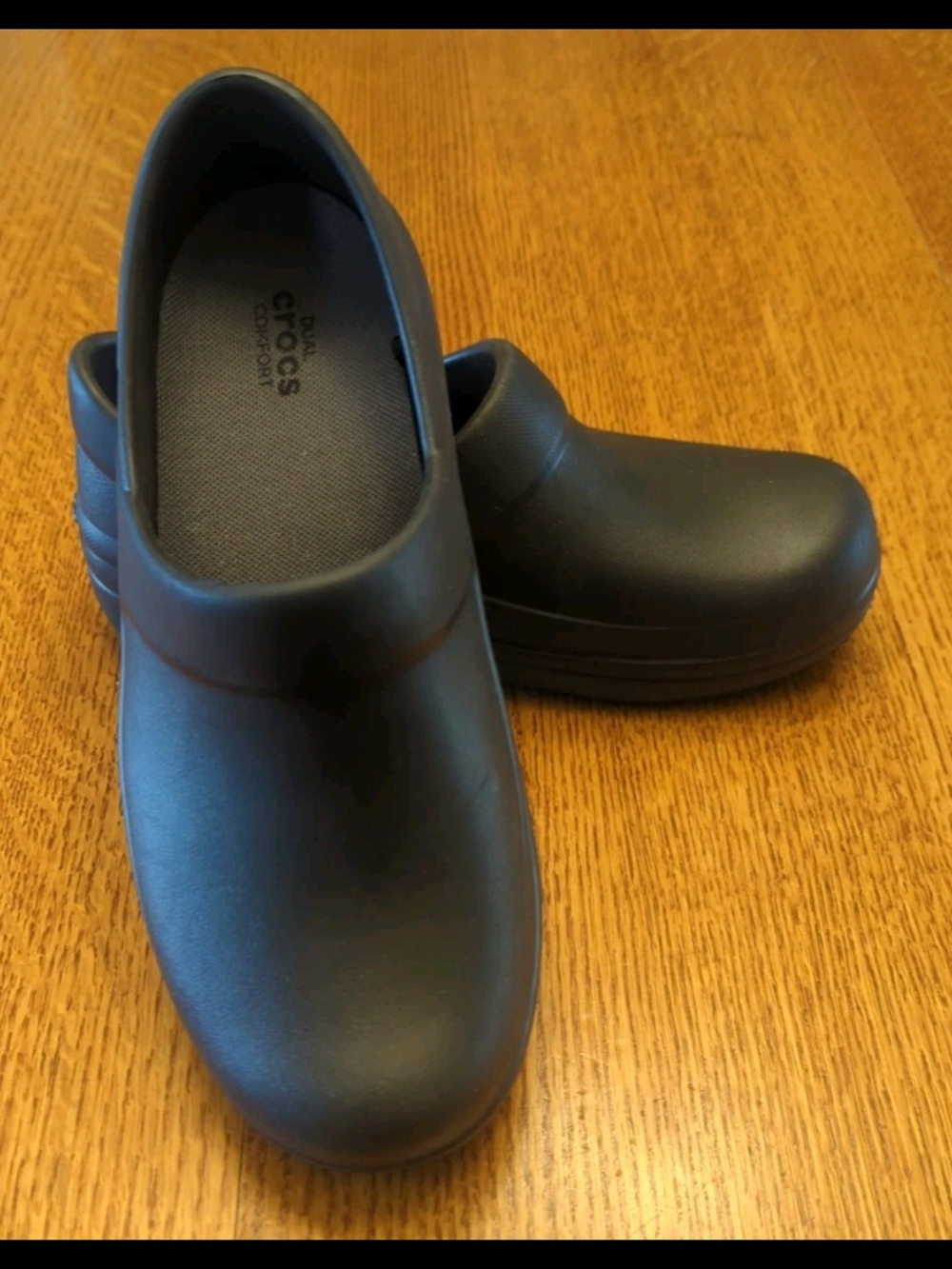 Crocs │ Dual Comfort Slip-Proof Crocs-Lock │ Black Clogs Shoes│ Women's 8